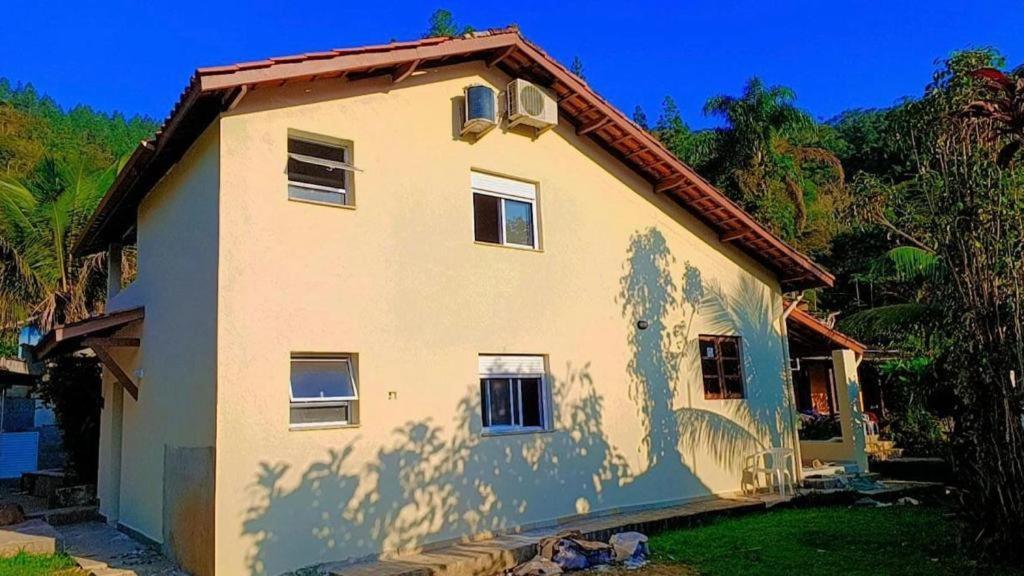 Piscina Climatizada, Jacuzzi E Com Grande Area Verde Ubatuba Exterior foto